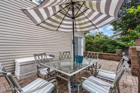Exterior - 428 Windsor St, Forked River, NJ 08731 photo 6 of 13