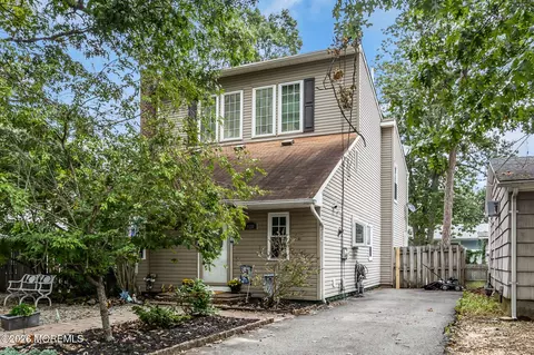 Exterior - 428 Windsor St, Forked River, NJ 08731 photo 1 of 13