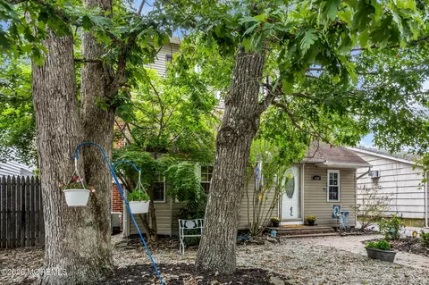 Exterior - 428 Windsor St, Forked River, NJ 08731 photo 13 of 13
