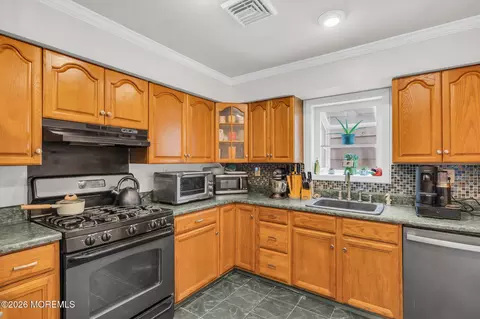 Kitchen - 428 Windsor St, Forked River, NJ 08731 photo 1 of 2