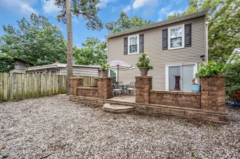 Exterior - 428 Windsor St, Forked River, NJ 08731 photo 10 of 13