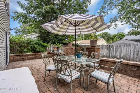 Exterior - 428 Windsor St, Forked River, NJ 08731 photo 5 of 13
