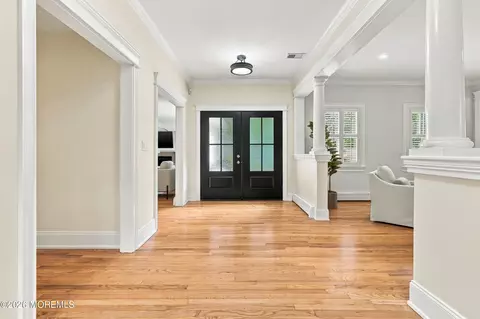 Entry Way - 24 Circle Dr, Rumson, NJ 07760 photo 1 of 2