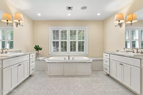 Bath - 24 Circle Dr, Rumson, NJ 07760 photo 1 of 3