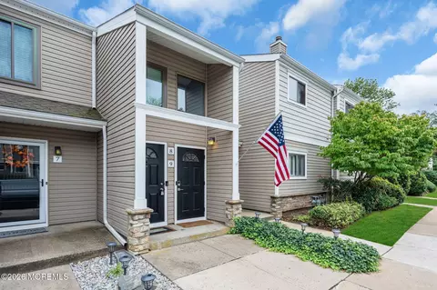 9 Gloria Ct, Tinton Falls, NJ 07724