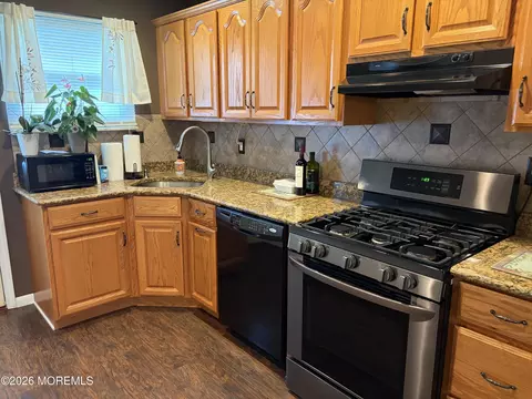 1717 Mount Idenburg Ln, Toms River, NJ 08753