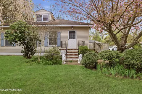 Exterior - 376 Cook Rd, Jackson, NJ 08527 photo 4 of 15
