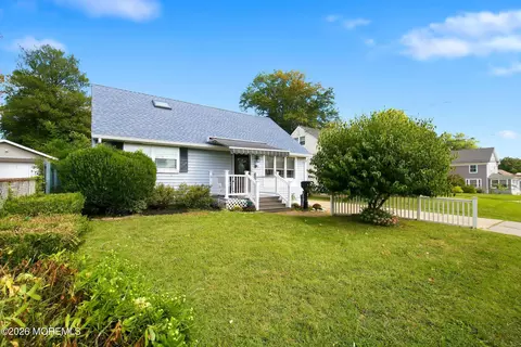 15 Washington Ave, Leonardo, NJ 07737