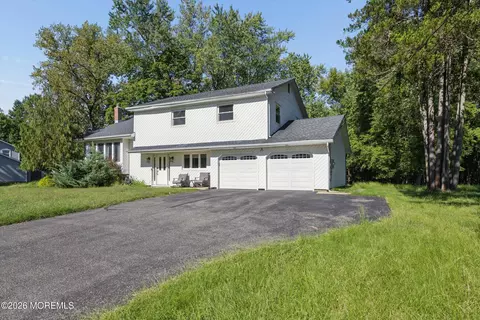4 Wylie Ter, Morganville, NJ 07751