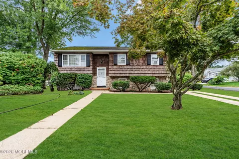 1100 5th Ave, Toms River, NJ 08757