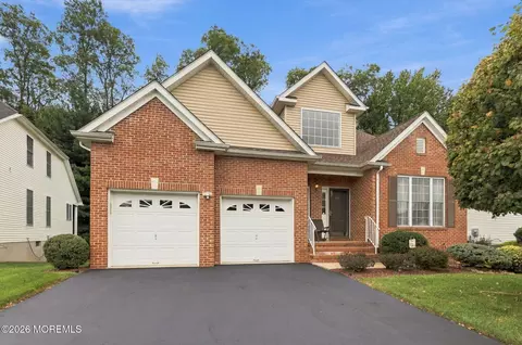 405 Edinburgh Pl #405, Marlboro, NJ 07746