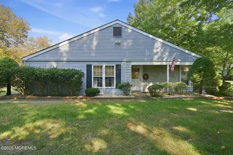 737 Chatham Ln # A, Manchester, NJ 08759