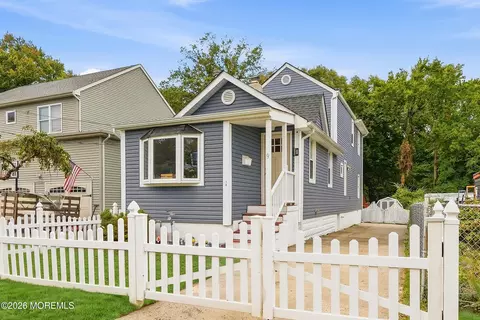 9 Briarcliff Pl, Port Monmouth, NJ 07758