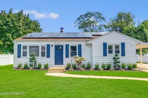 27 Terry Ln, Tinton Falls, NJ 07724