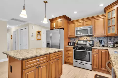 23 Roman St, Toms River, NJ 08757