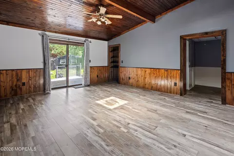 Living - 17 May Blvd, Jackson, NJ 08527 photo 2 of 3