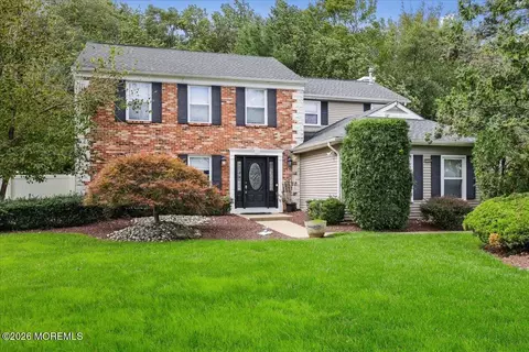 1 Salem Ln, Manalapan, NJ 07726