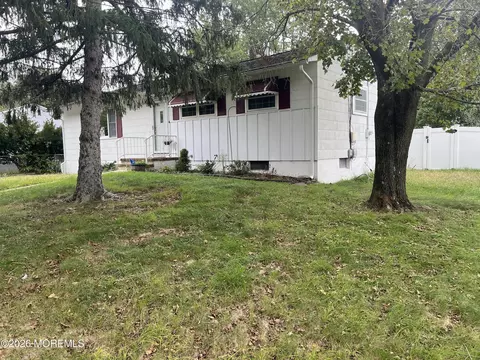 474 Dover Rd, Toms River, NJ 08757