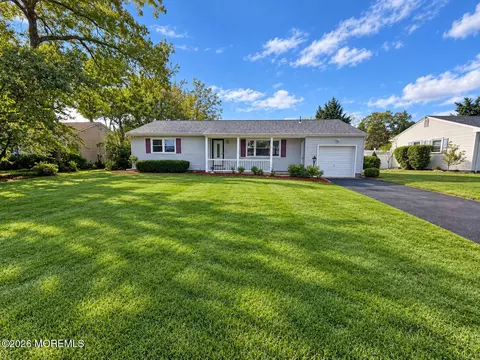 112 Blossom Dr, Toms River, NJ 08753