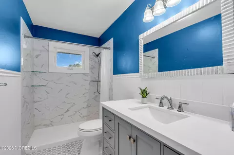 Bath - 712 Howell Dr, Brielle, NJ 08730 photo 3 of 3