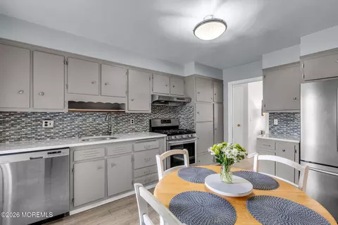 Kitchen - 712 Howell Dr, Brielle, NJ 08730 photo 1 of 3