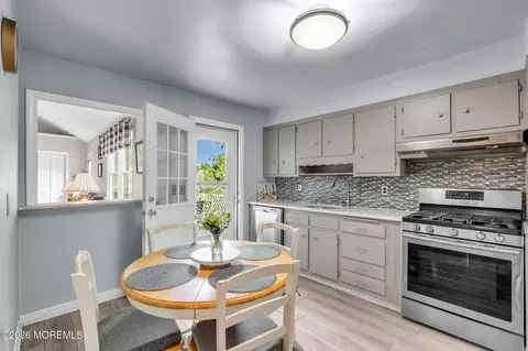 Kitchen - 712 Howell Dr, Brielle, NJ 08730 photo 2 of 3