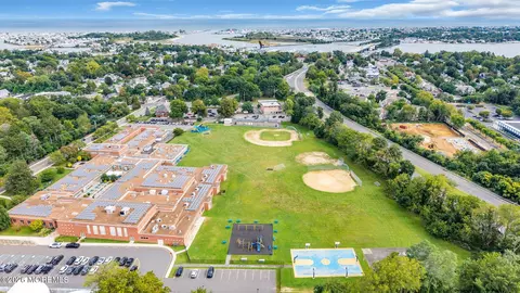 View/Area - 712 Howell Dr, Brielle, NJ 08730 photo 12 of 14
