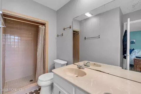 Bath - 712 Howell Dr, Brielle, NJ 08730 photo 1 of 3