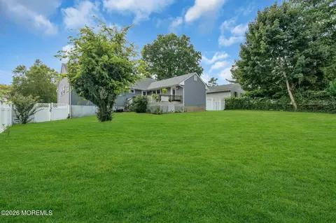 Exterior - 712 Howell Dr, Brielle, NJ 08730 photo 5 of 9