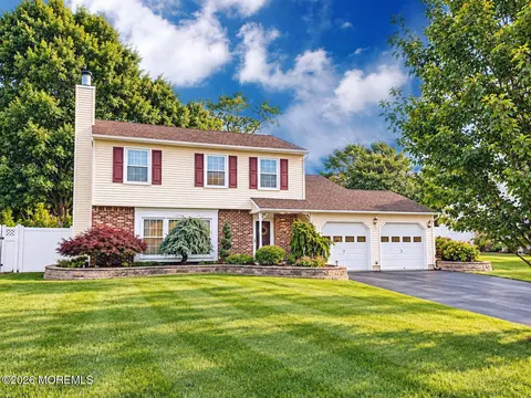 72 Bernard Dr, Howell, NJ 07731