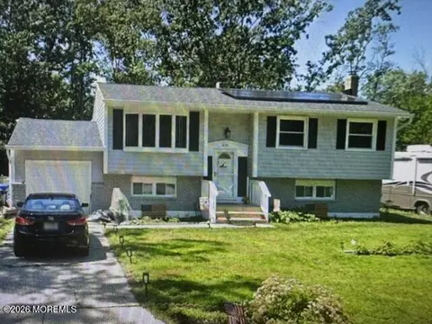 210 Montana Trl, Browns Mills, NJ 08015