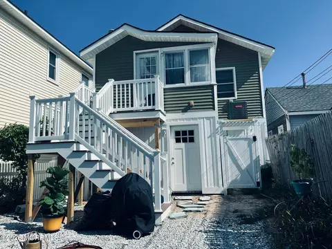 121 M St, Seaside Park, NJ 08752
