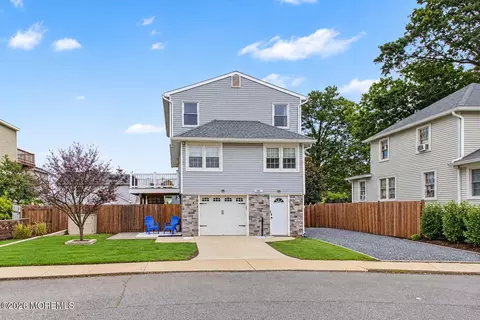 45 Birchwood Ave, Keansburg, NJ 07734