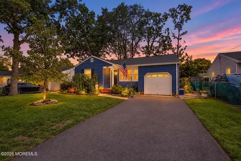 606 Highland Dr, Point Pleasant, NJ 08742
