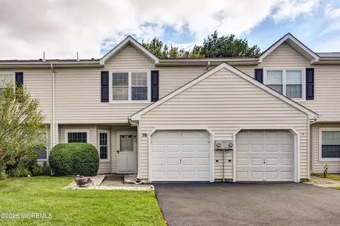 76 Harbor Cir, Freehold, NJ 07728
