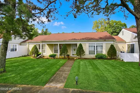 509 Tiffany Ln #B, Manchester, NJ 08759