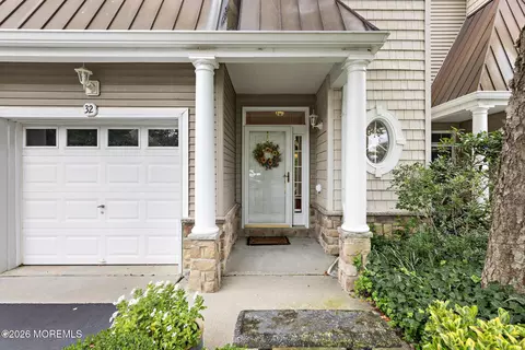 32 Windward Dr, Manahawkin, NJ 08050