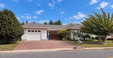 11 Bimini Dr, Toms River, NJ 08757