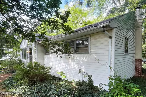 36 Memorial Parkway Ave, Atlantic Highlands, NJ 07716