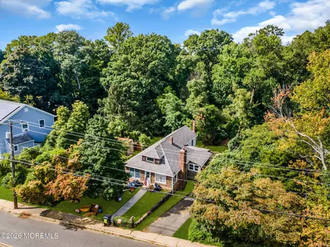148 Chapel Hill Rd, Red Bank, NJ 07701