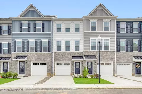 5 Pelham Ln, Bayville, NJ 08721
