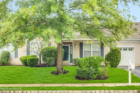 2 Silverside Rd, Lakewood, NJ 08701