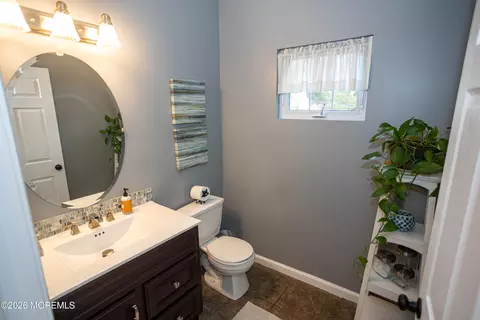 Bath - 40 Weldon Rd, Matawan, NJ 07747 photo 1 of 4