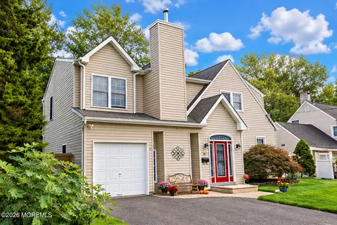 Exterior - 40 Weldon Rd, Matawan, NJ 07747 photo 2 of 9