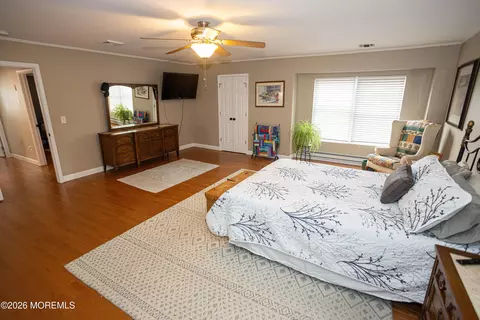 Bedroom - 40 Weldon Rd, Matawan, NJ 07747 photo 4 of 11