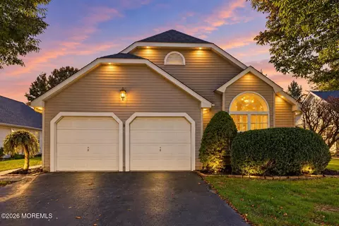 2976 Fieldcrest Ln, Toms River, NJ 08755