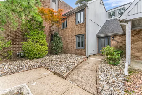 302 Cutty Ct, Toms River, NJ 08753