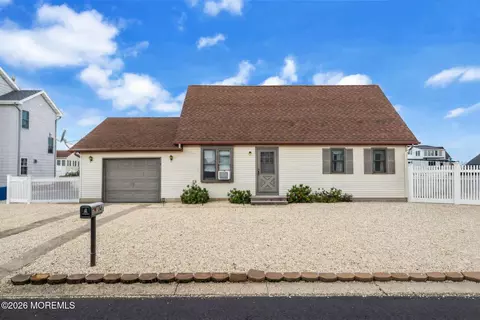104 Southard Dr, Manahawkin, NJ 08050
