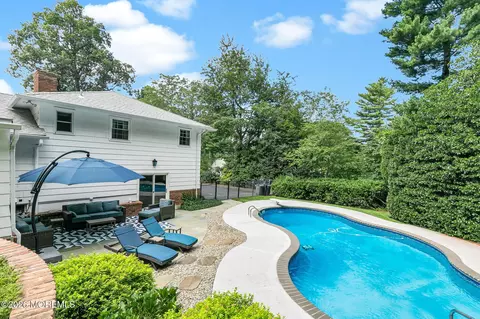 Exterior - 19 Circle Dr, Rumson, NJ 07760 photo 11 of 12