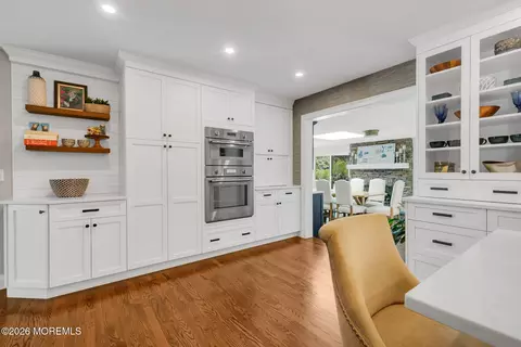 Kitchen - 19 Circle Dr, Rumson, NJ 07760 photo 4 of 6